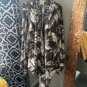 Tropical print wrap top - like new!